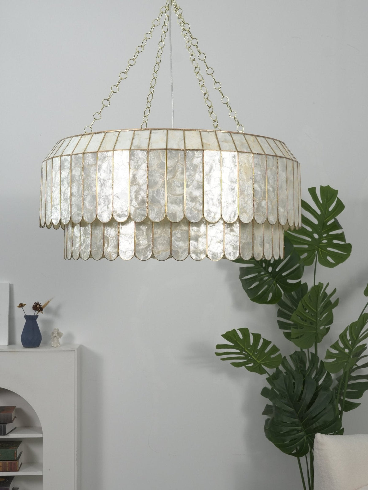 Holz dorado Shell Metal Aurelia lámpara de araña