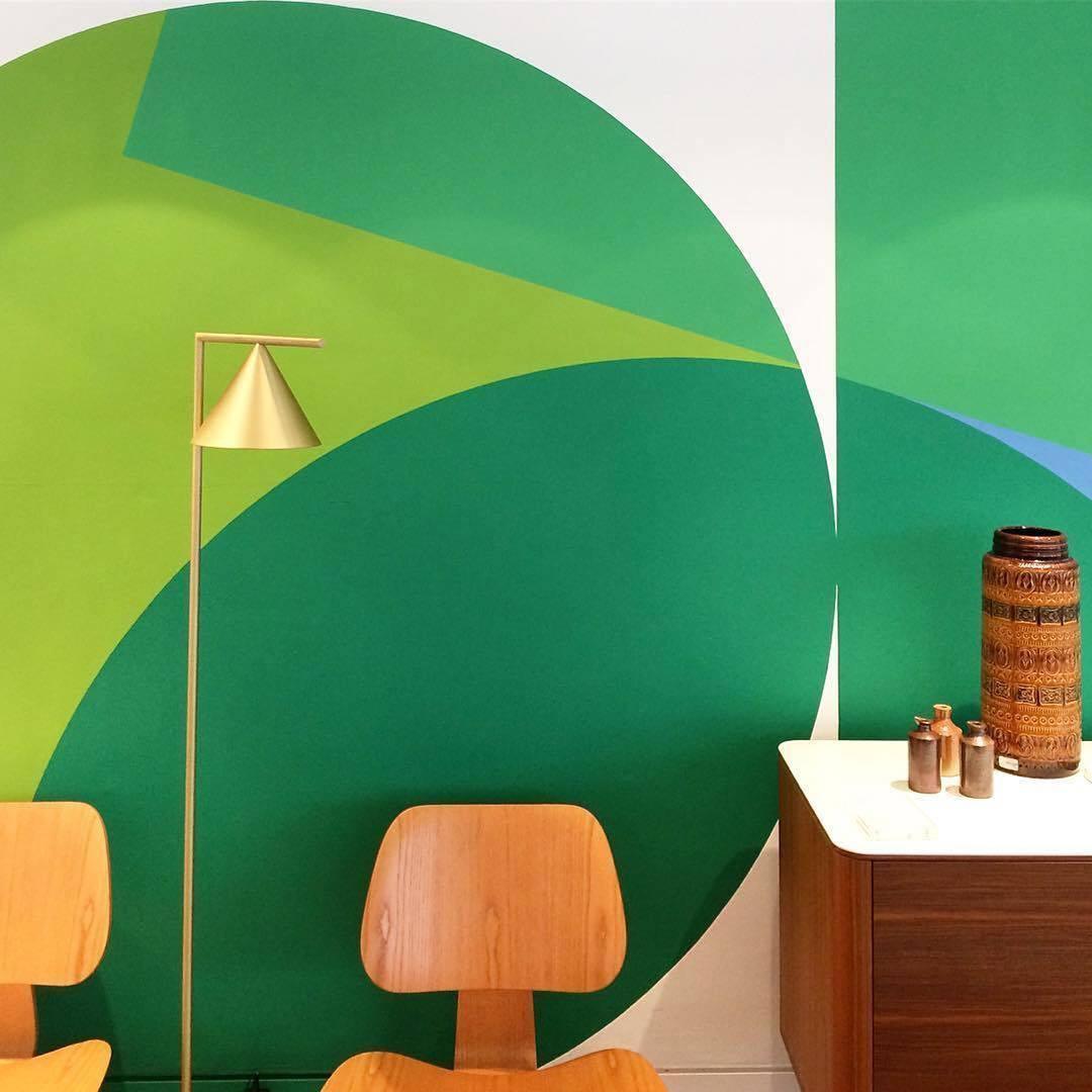 Nell lámpara de pie minimalista