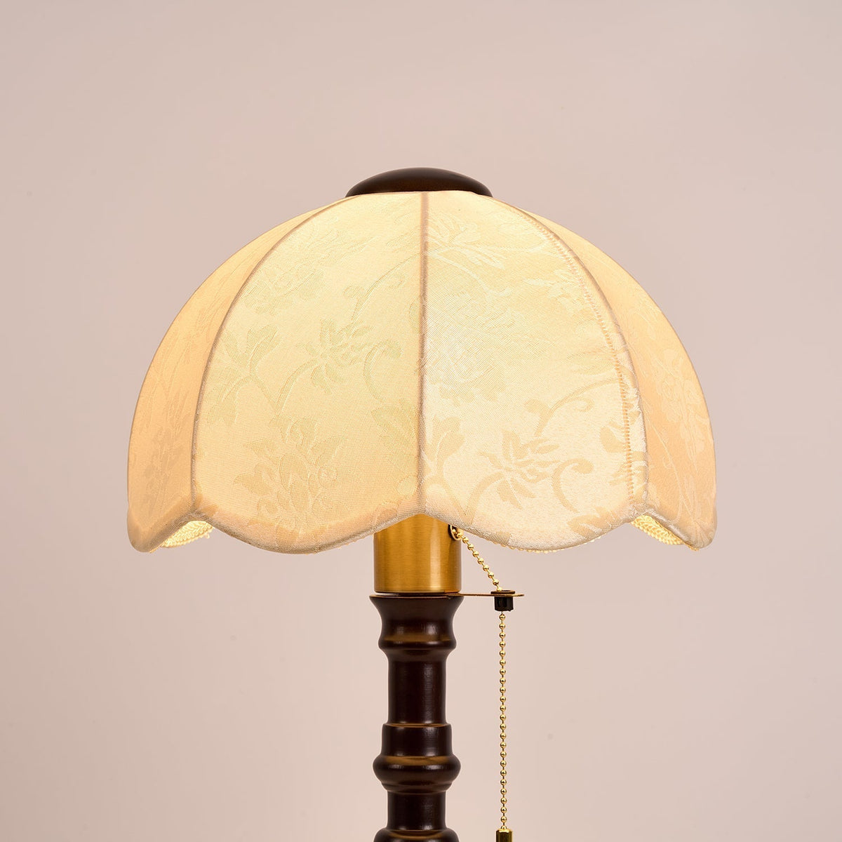 Beckett lámpara de mesa vintage de madera