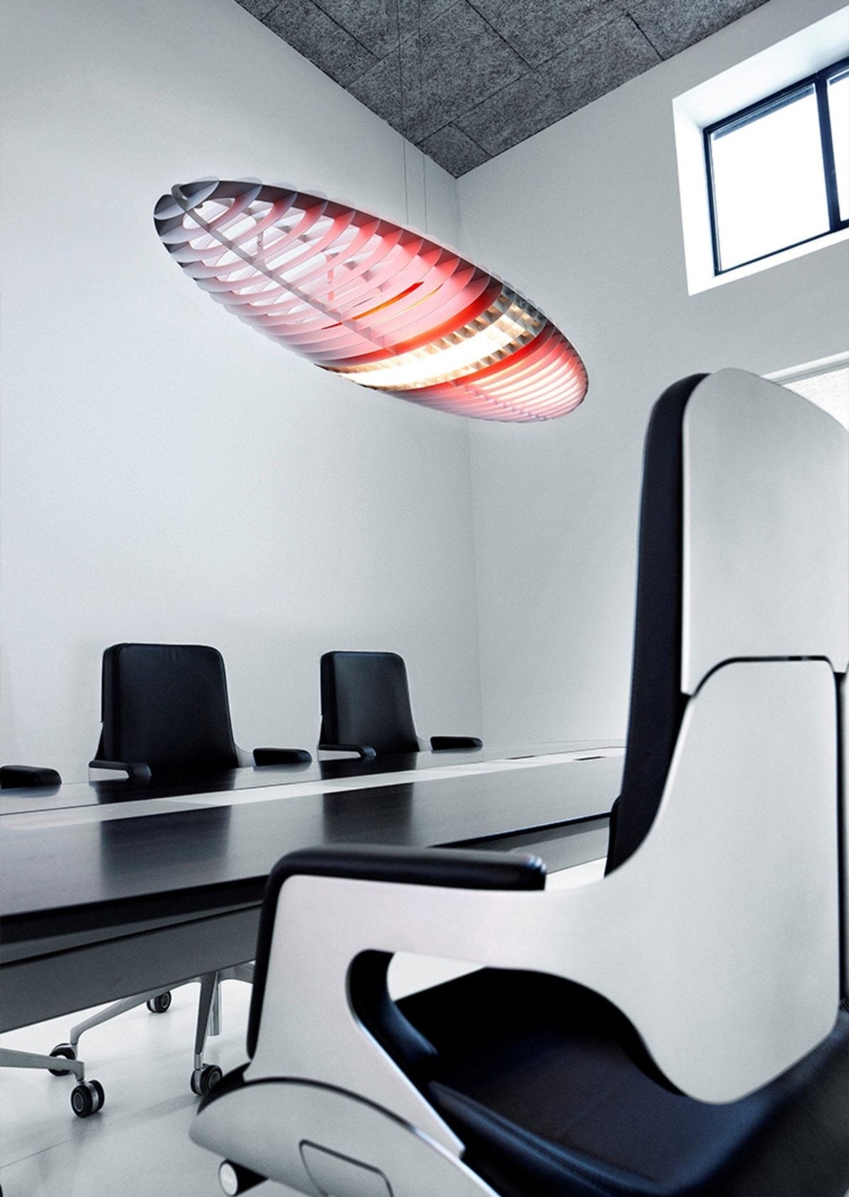 Chroma lámpara colgante Glide Suspension con tres láminas entrelazadas