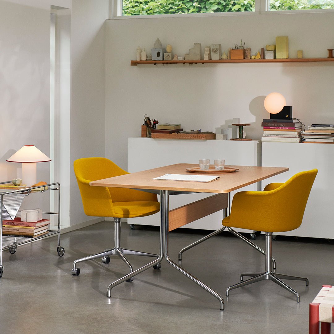 Maddy lámpara de mesa minimalista