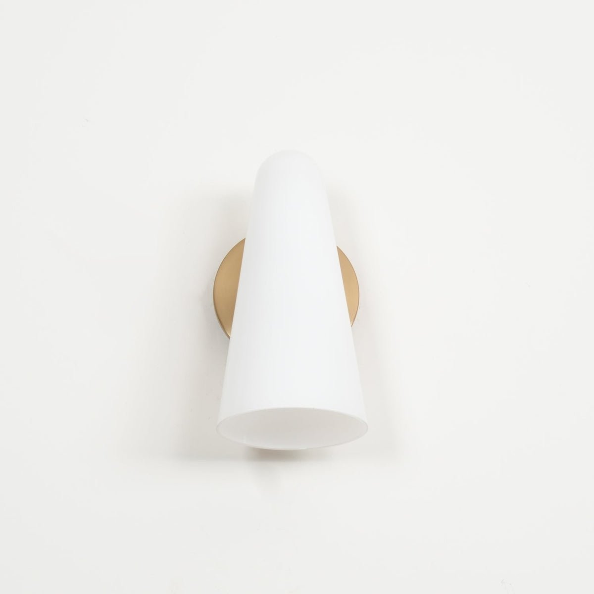 Lioririella aplique de pared con pantalla de vidrio cónico