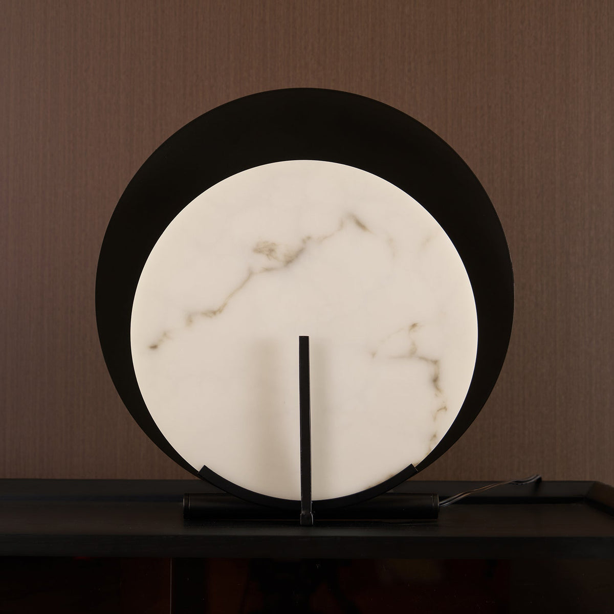 Astix lámpara de mesa de medio círculo en alabastro