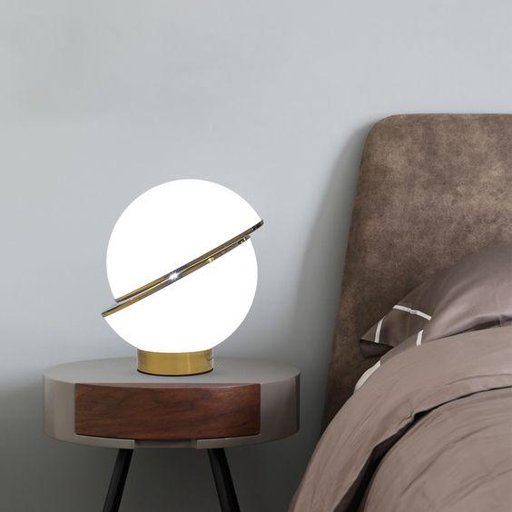 Solaria lámpara de mesa futurista