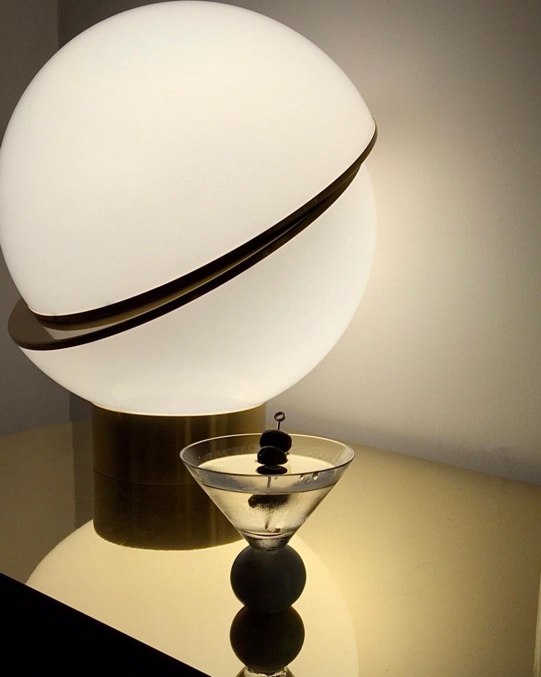 Solaria lámpara de mesa futurista