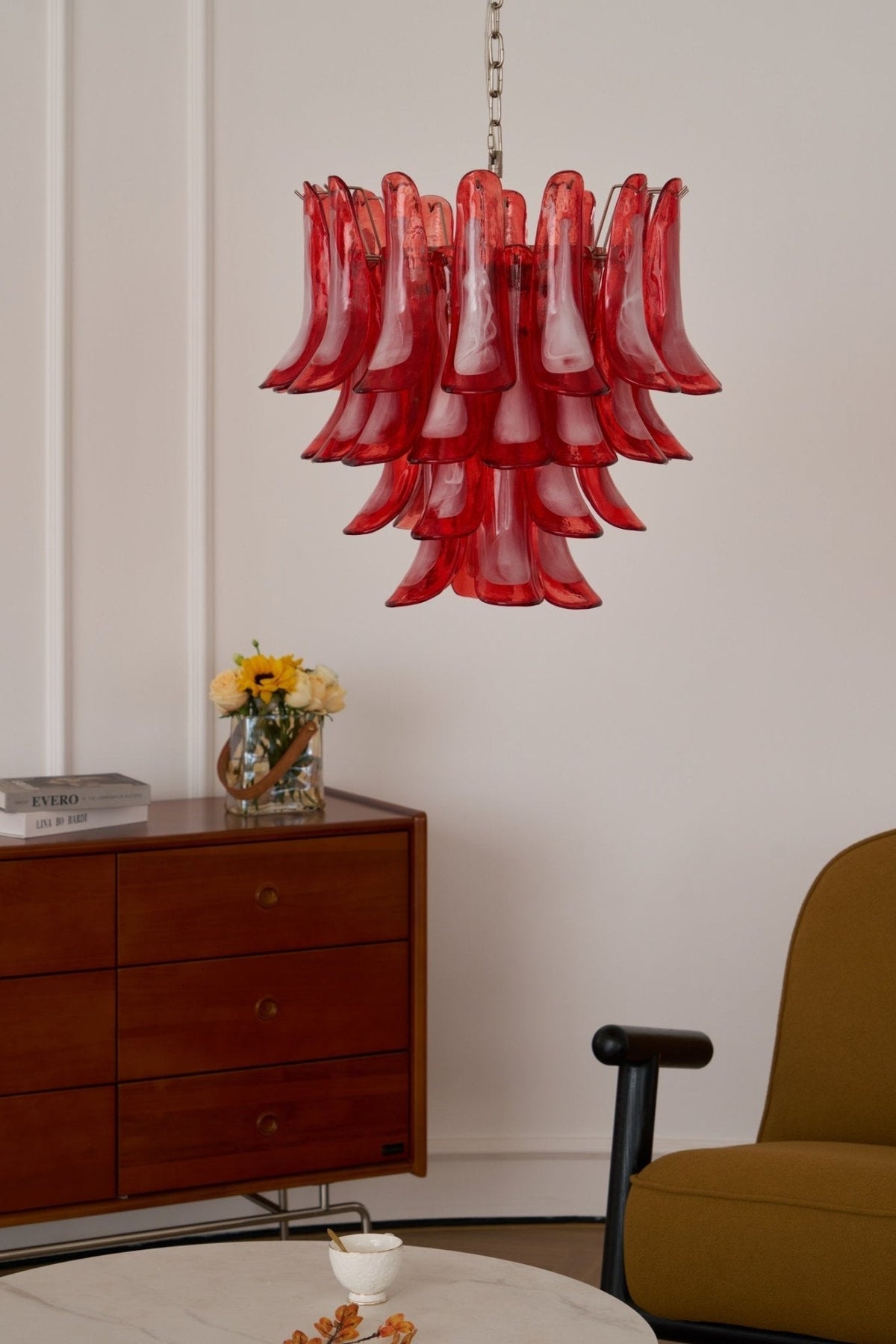 Celoelle lámpara de araña Petalos de vidrio Murano en capas carmesí vintage