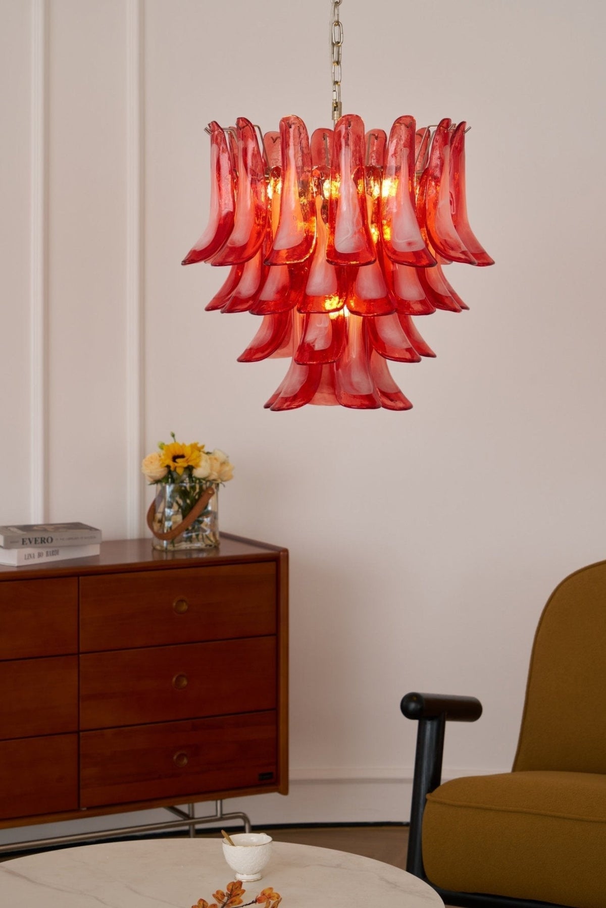 Celoelle lámpara de araña Petalos de vidrio Murano en capas carmesí vintage