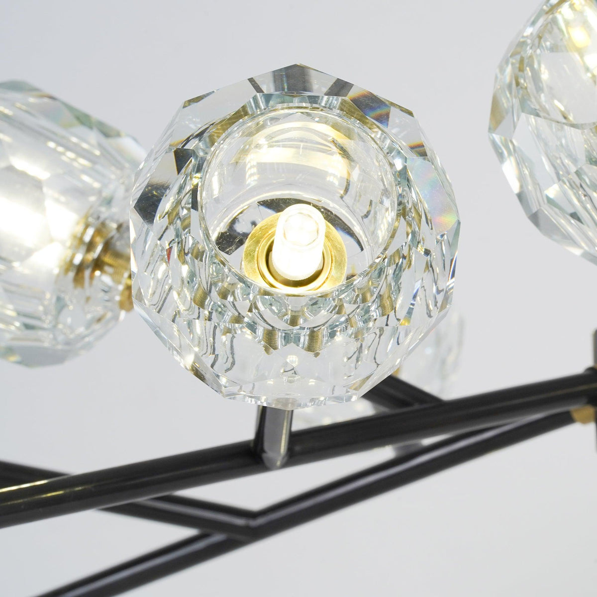 Thalyn lámpara colgante Bola de cristal agrupación en latón