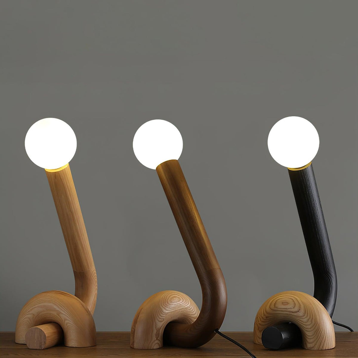 Arcus lámpara de mesa de madera