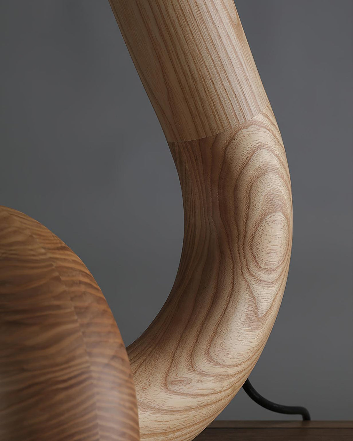 Arcus lámpara de mesa de madera
