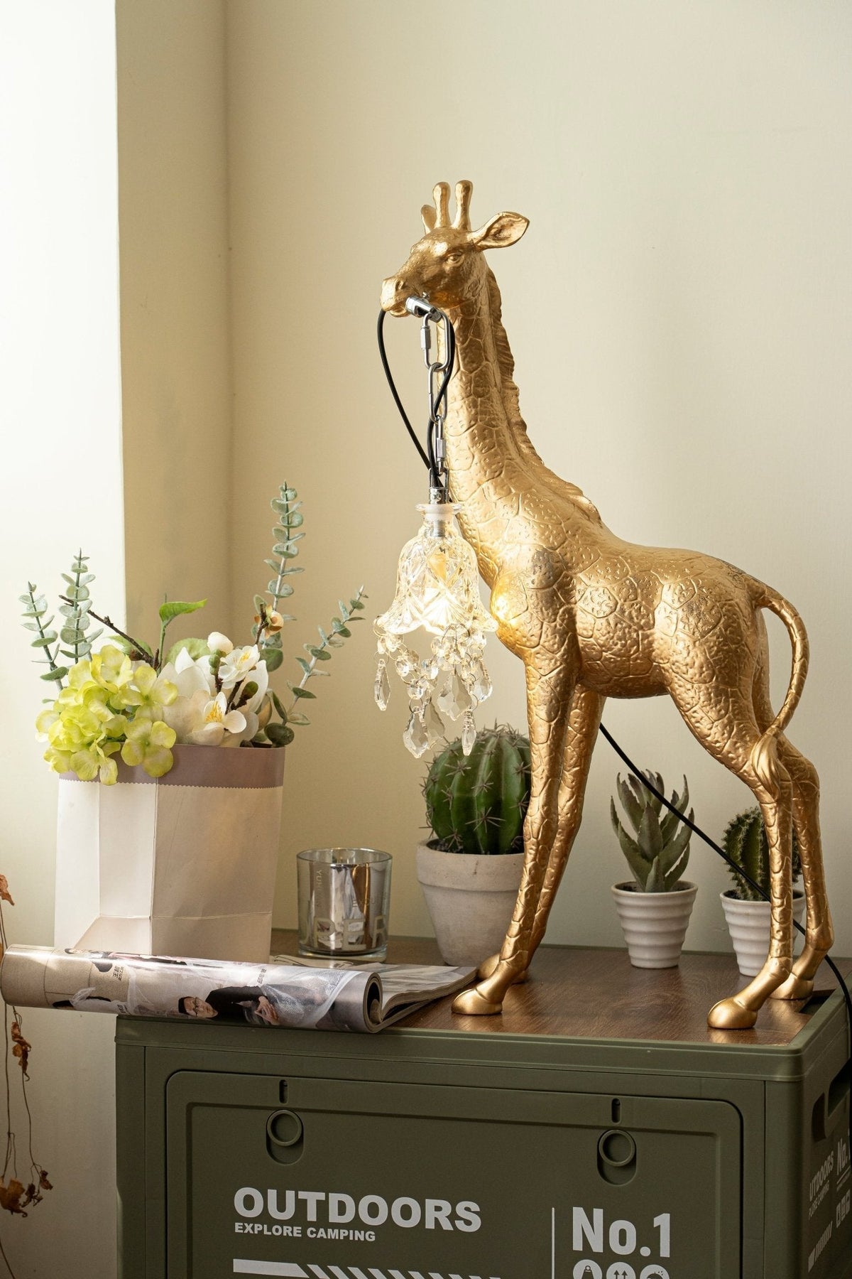 Fexl lámpara de pie de escultura Girafe Royale lujosa