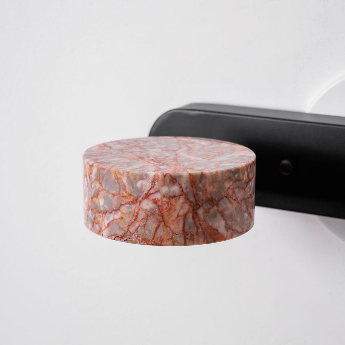 Orshaa aplique para espejo lineal en travertino