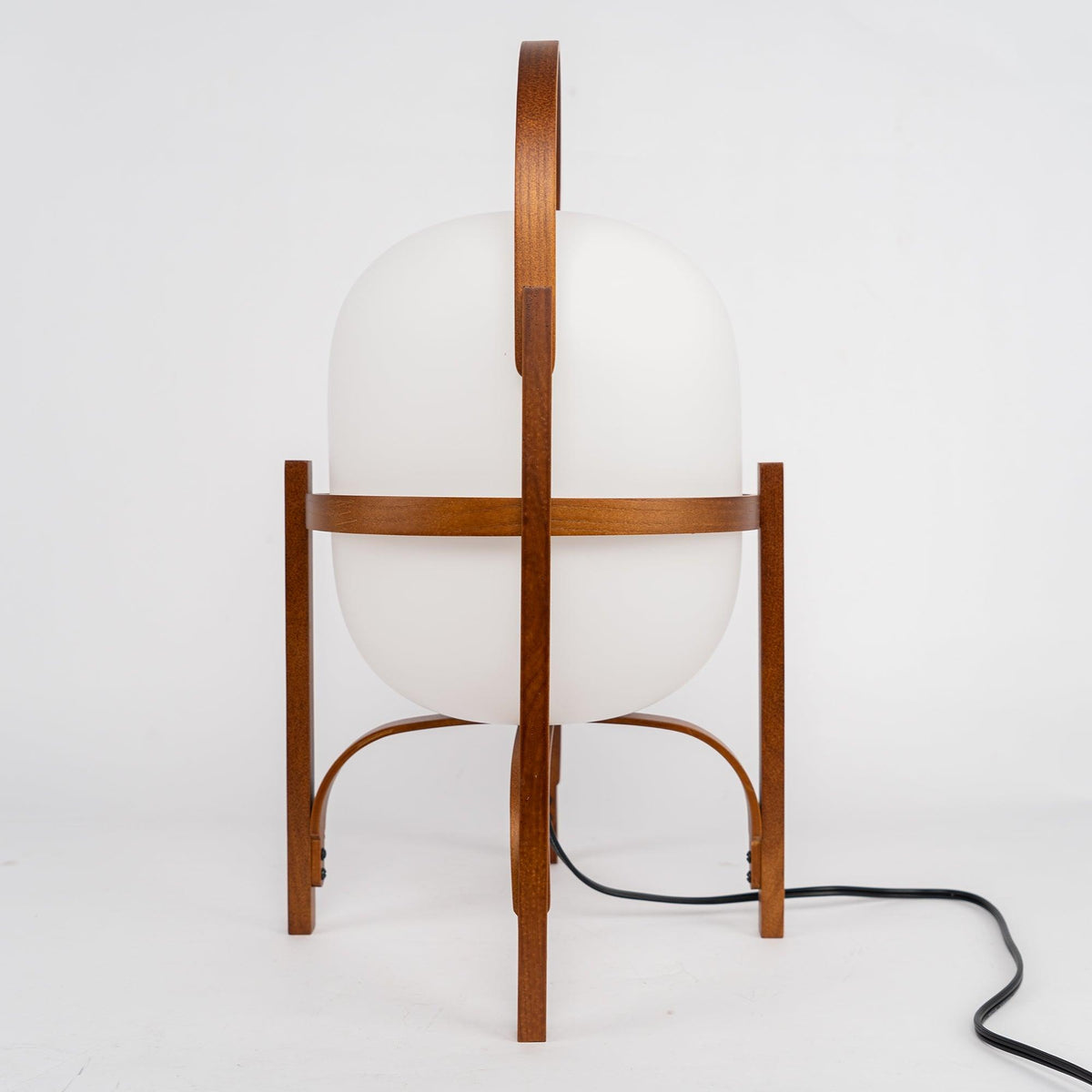Lethra lámpara de mesa de madera y vidrio