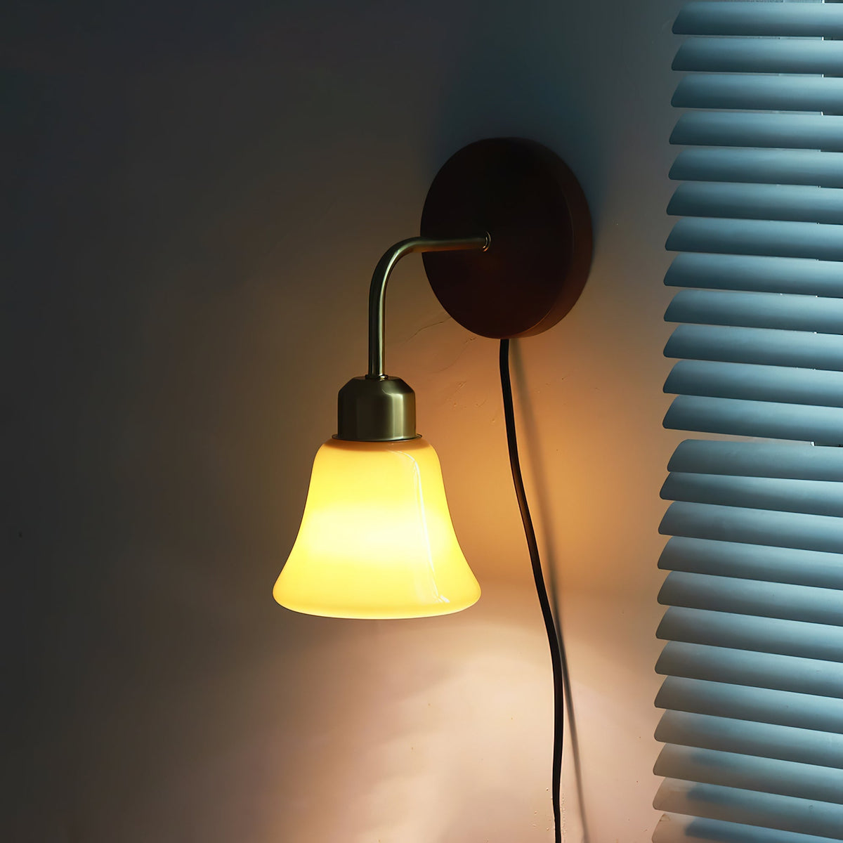 Reniine aplique de pared con enchufe en color pastel enchufable