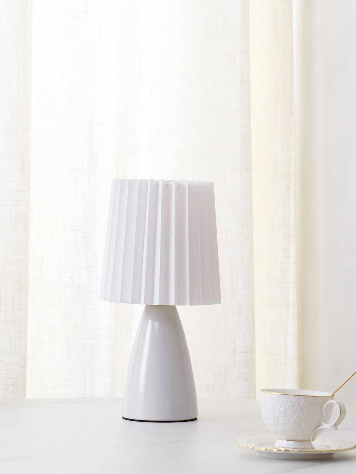 Boko lámpara de mesa minimalista de tejido