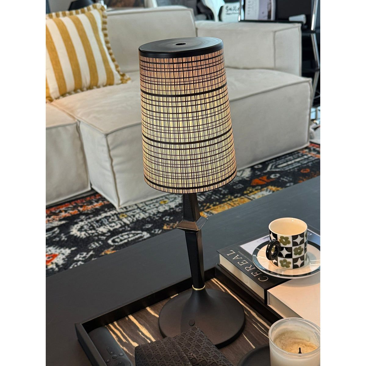 Karma lámpara de mesa Elvior de hierro (con batería integrada)