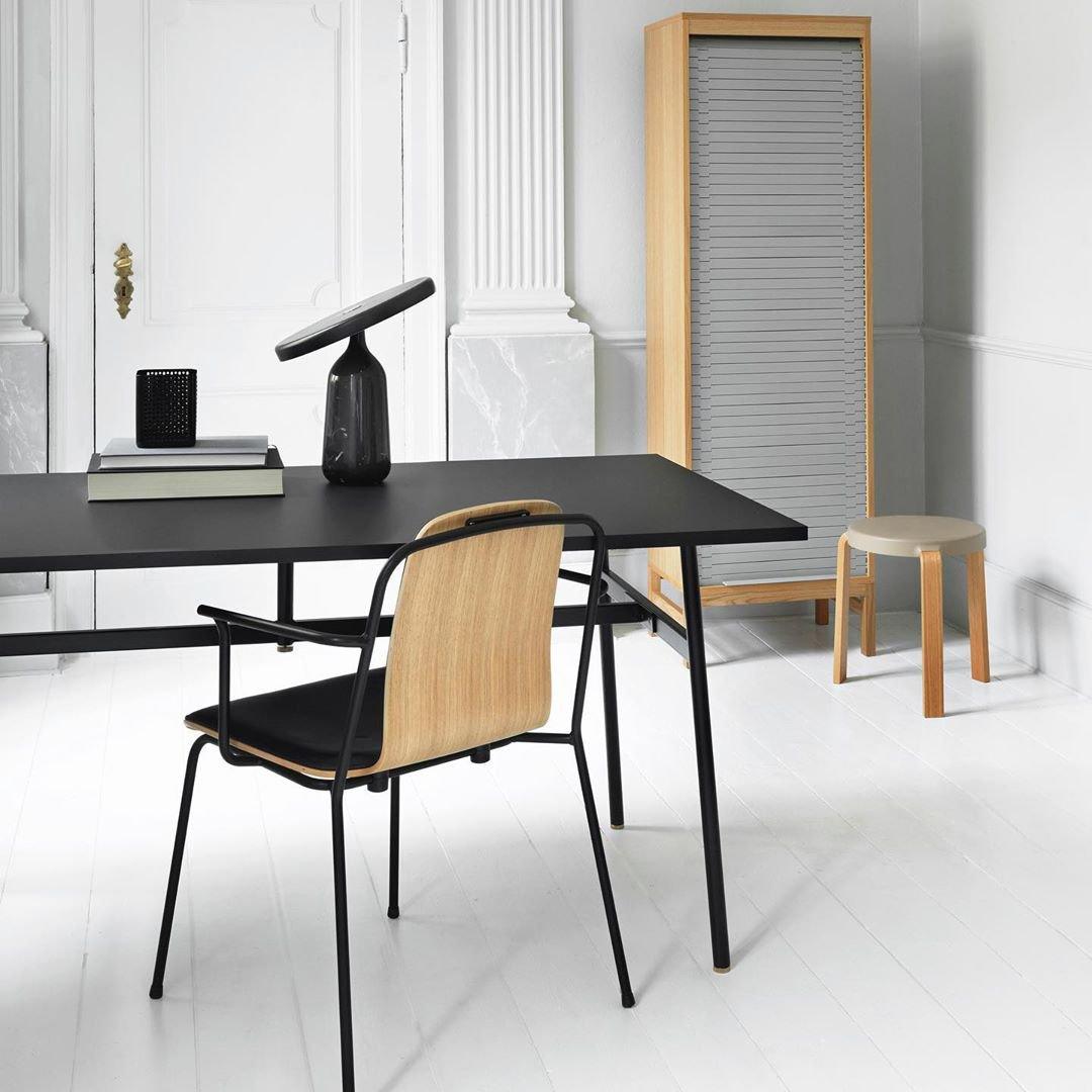 Astrian lámpara de mesa minimalista en mármol