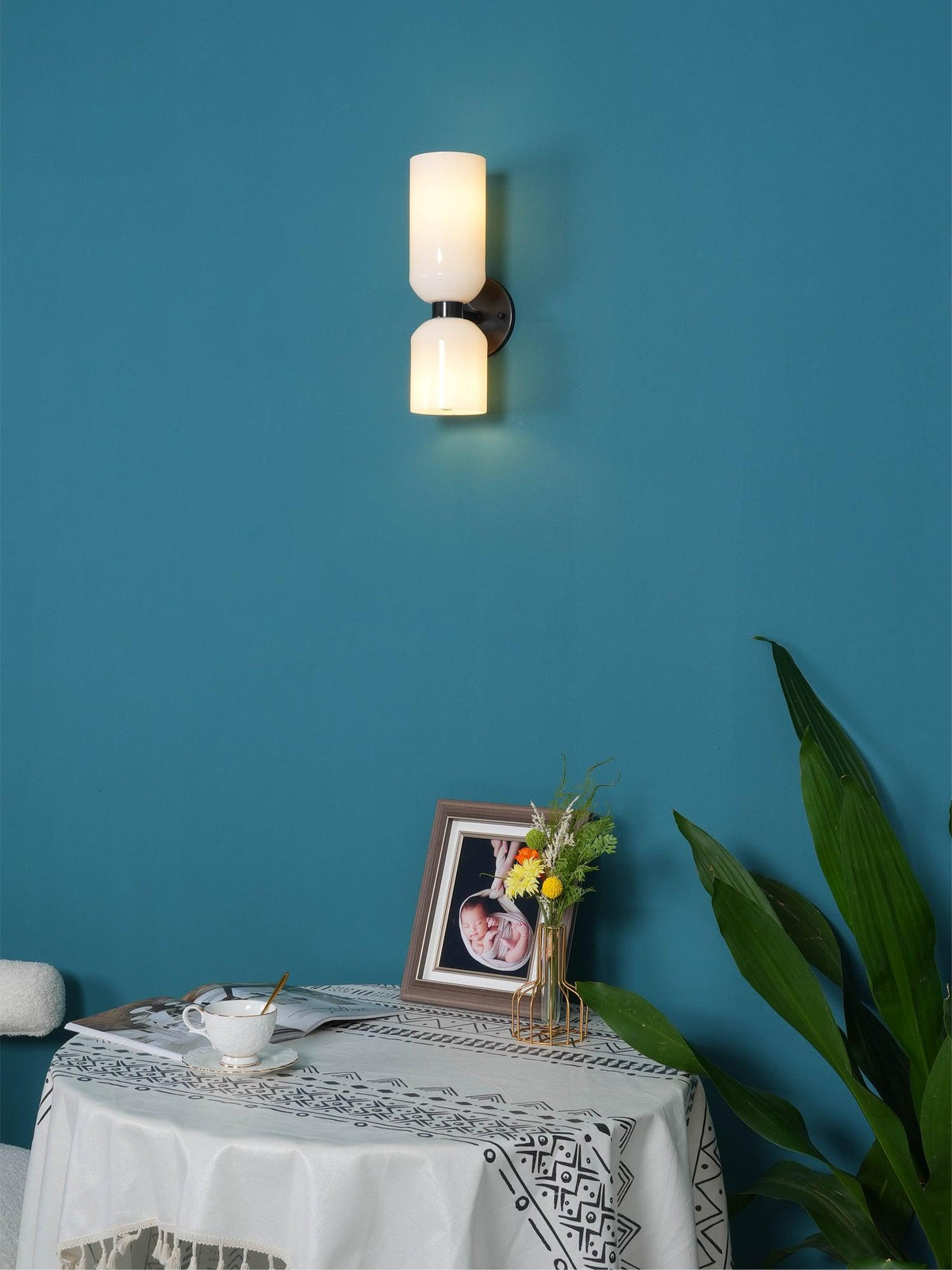 Bryn aplique de pared moderno minimalista de vidrio