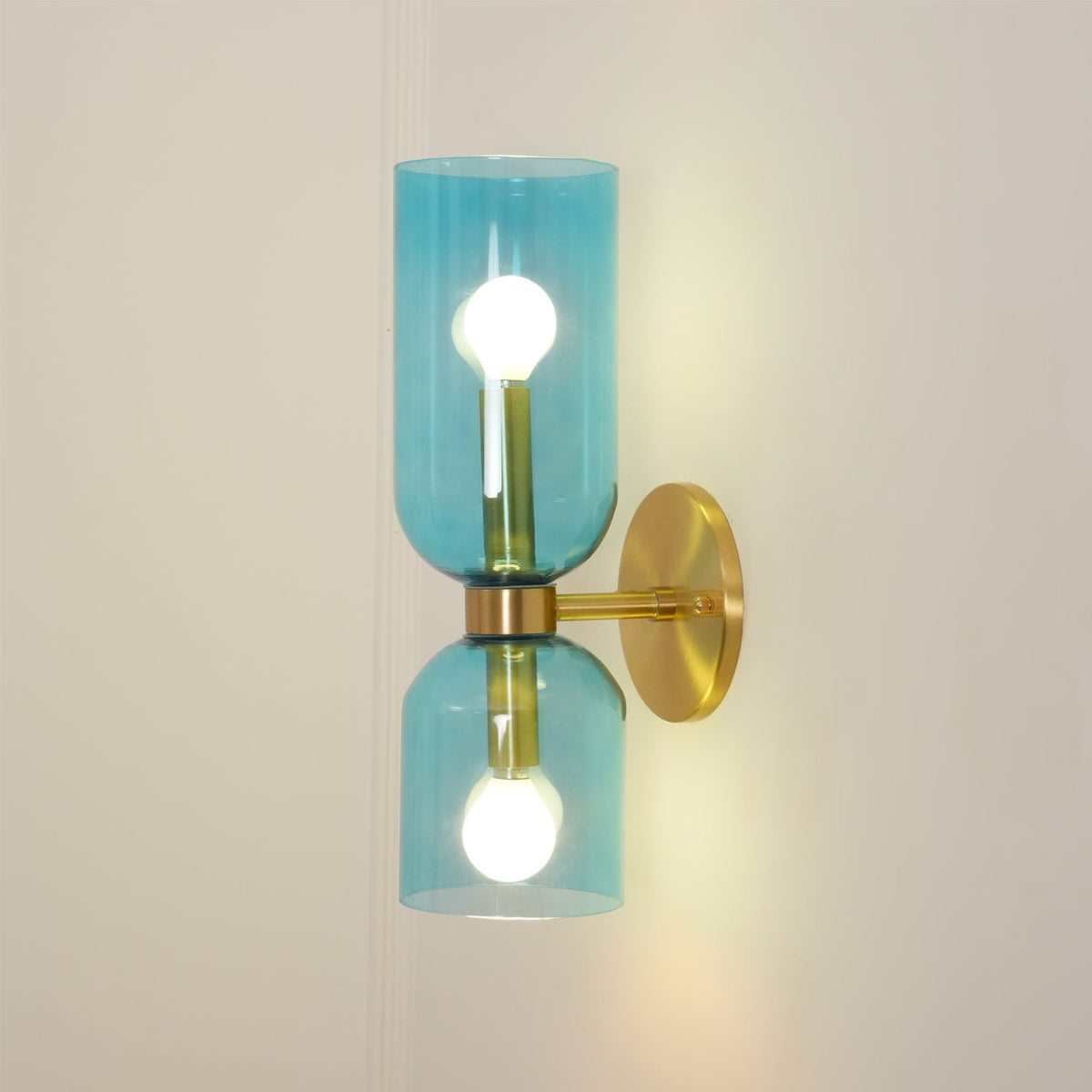 Bryn aplique de pared moderno minimalista de vidrio