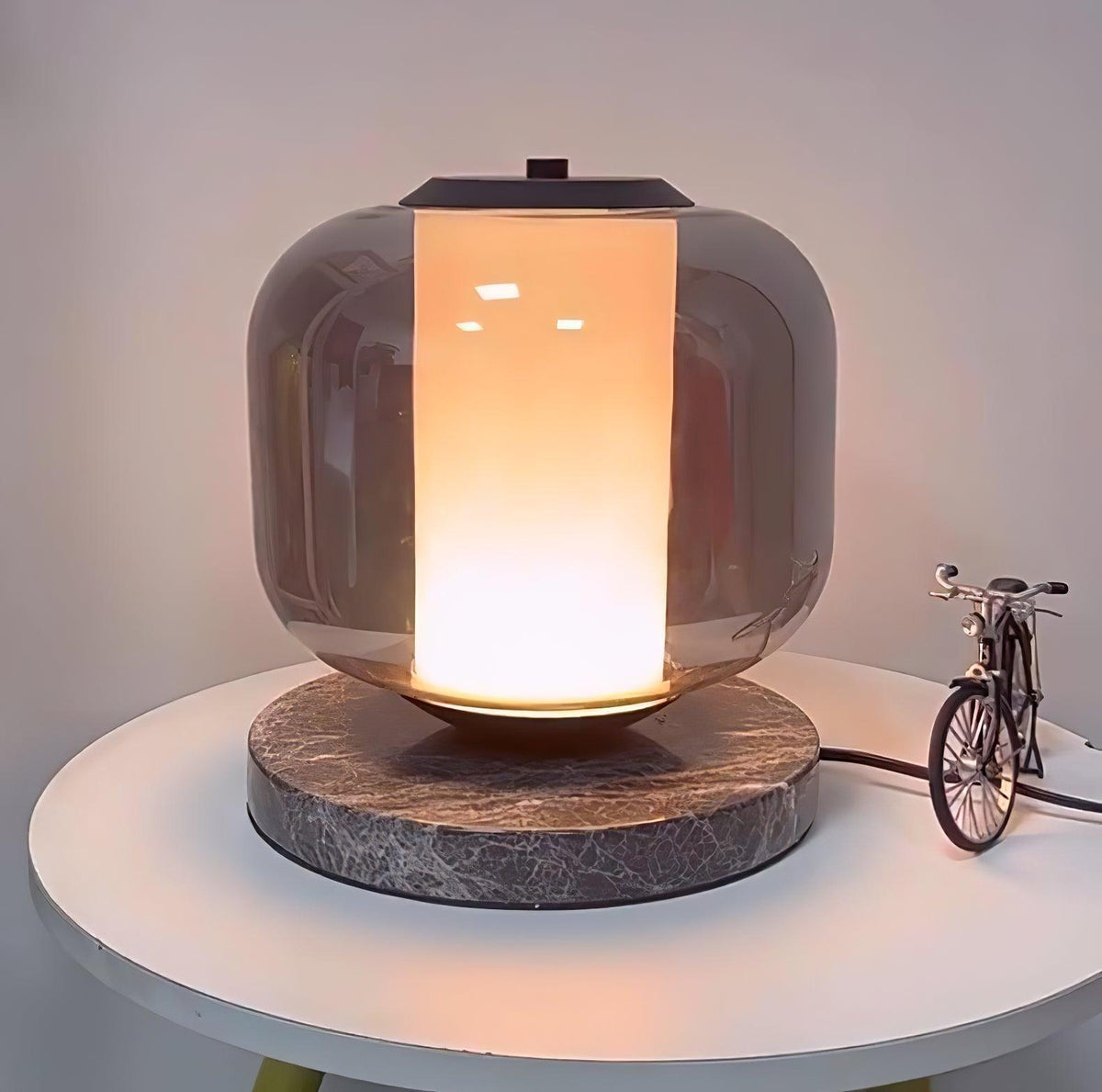 Aaron lámpara de mesa moderna de mármol