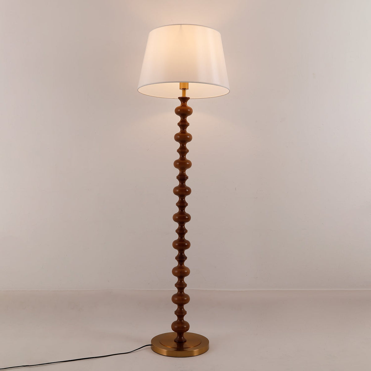 Rildes lámpara de pie de madera y tejido