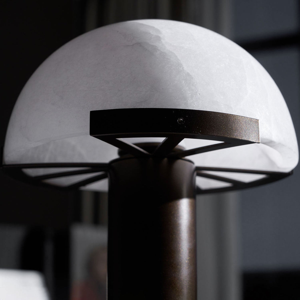 Keir lámpara de mesa de alabastro