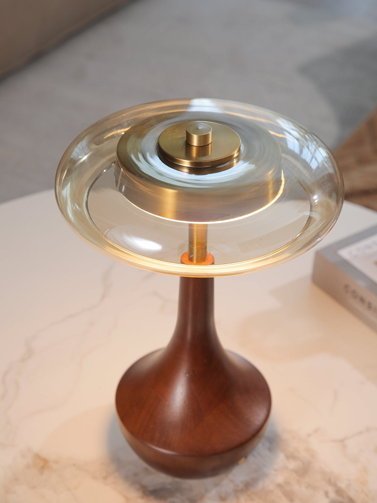 Orlan lámpara de mesa de madera vintage