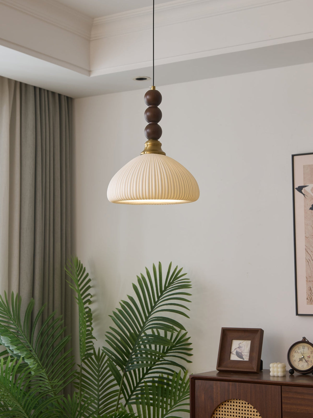 Avshaara lámpara colgante de elegancia tradicional y estilo vintage con pantalla de tejido y estructura de madera