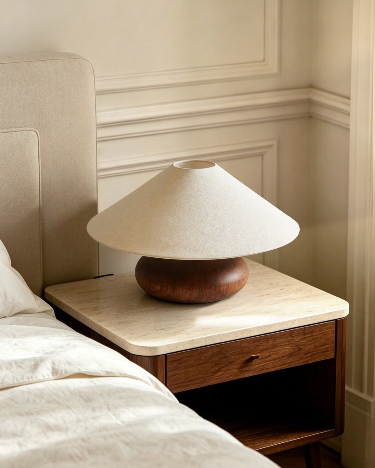 Acorn lámpara de mesa