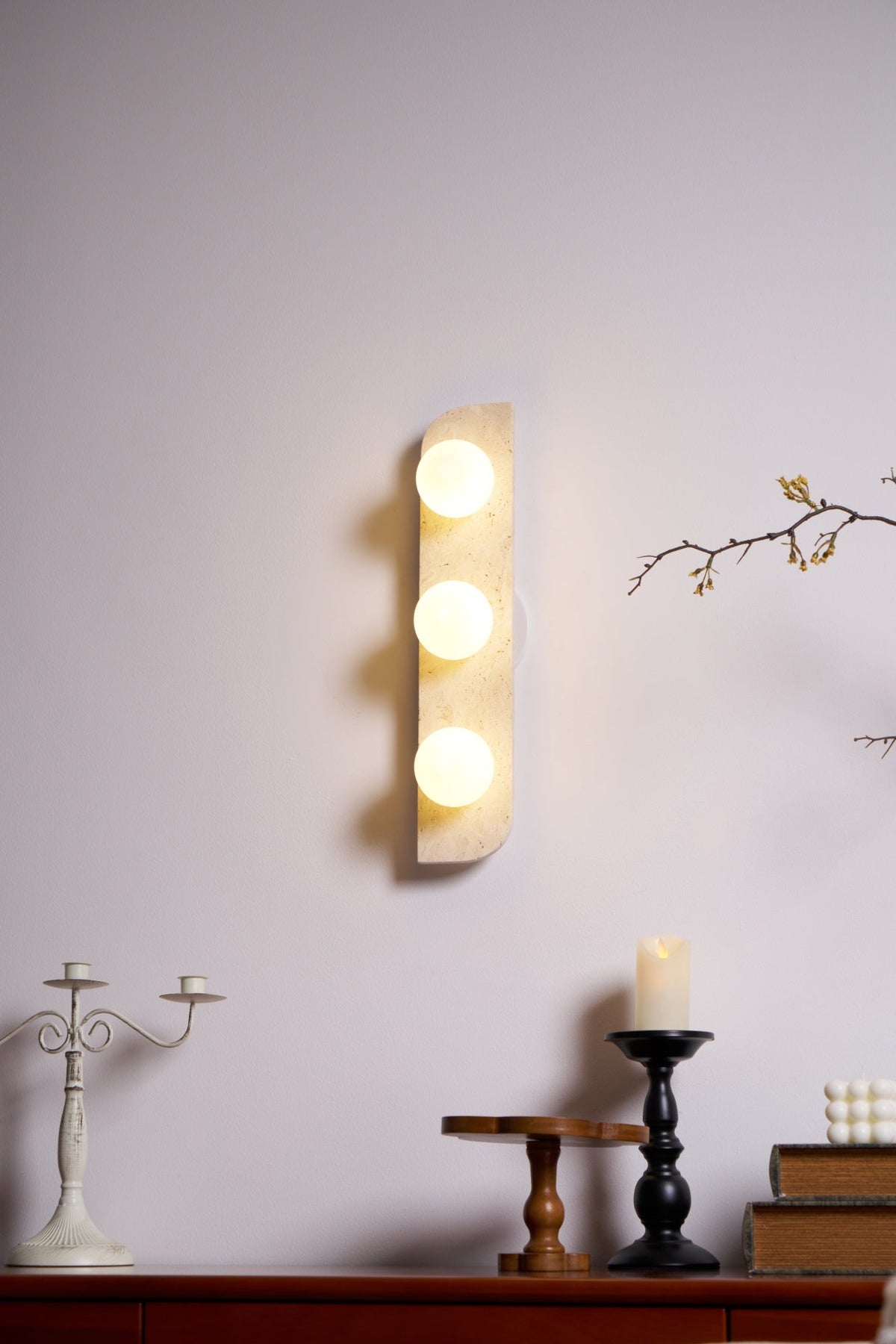 Taviniella aplique de pared minimalista en travertino