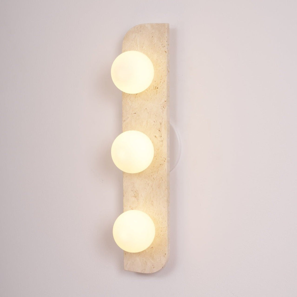 Serearia aplique de pared minimalista de travertino con enchufe enchufable