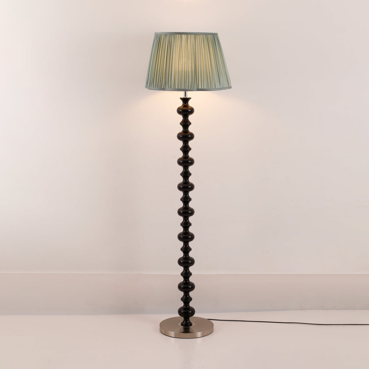 Rinivaine lámpara de pie de madera y tejido