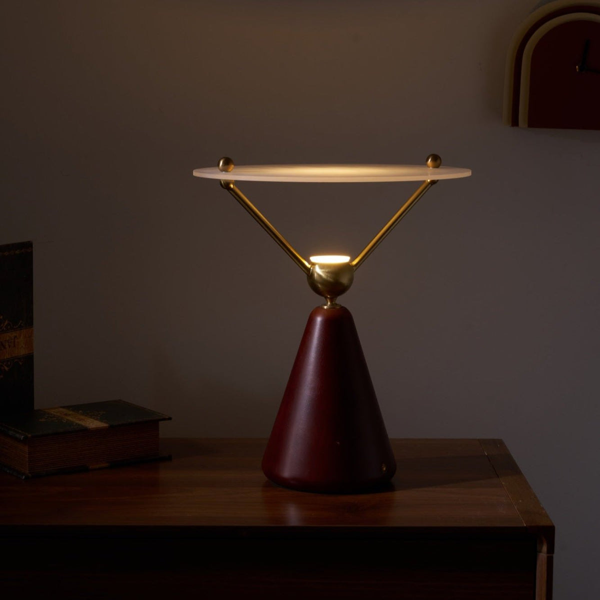 Balance lámpara de mesa moderna de madera