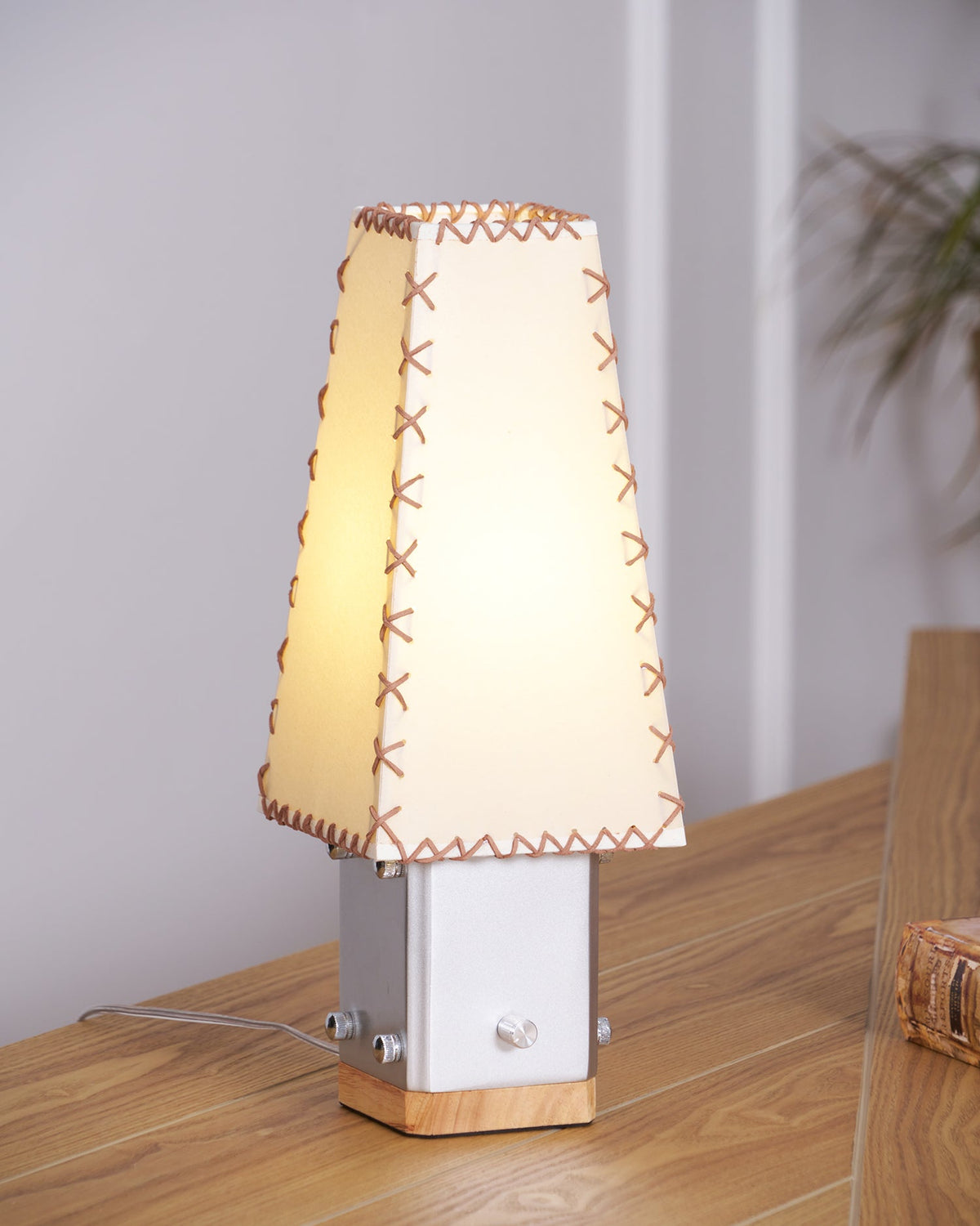 Cysl lámpara de mesa
