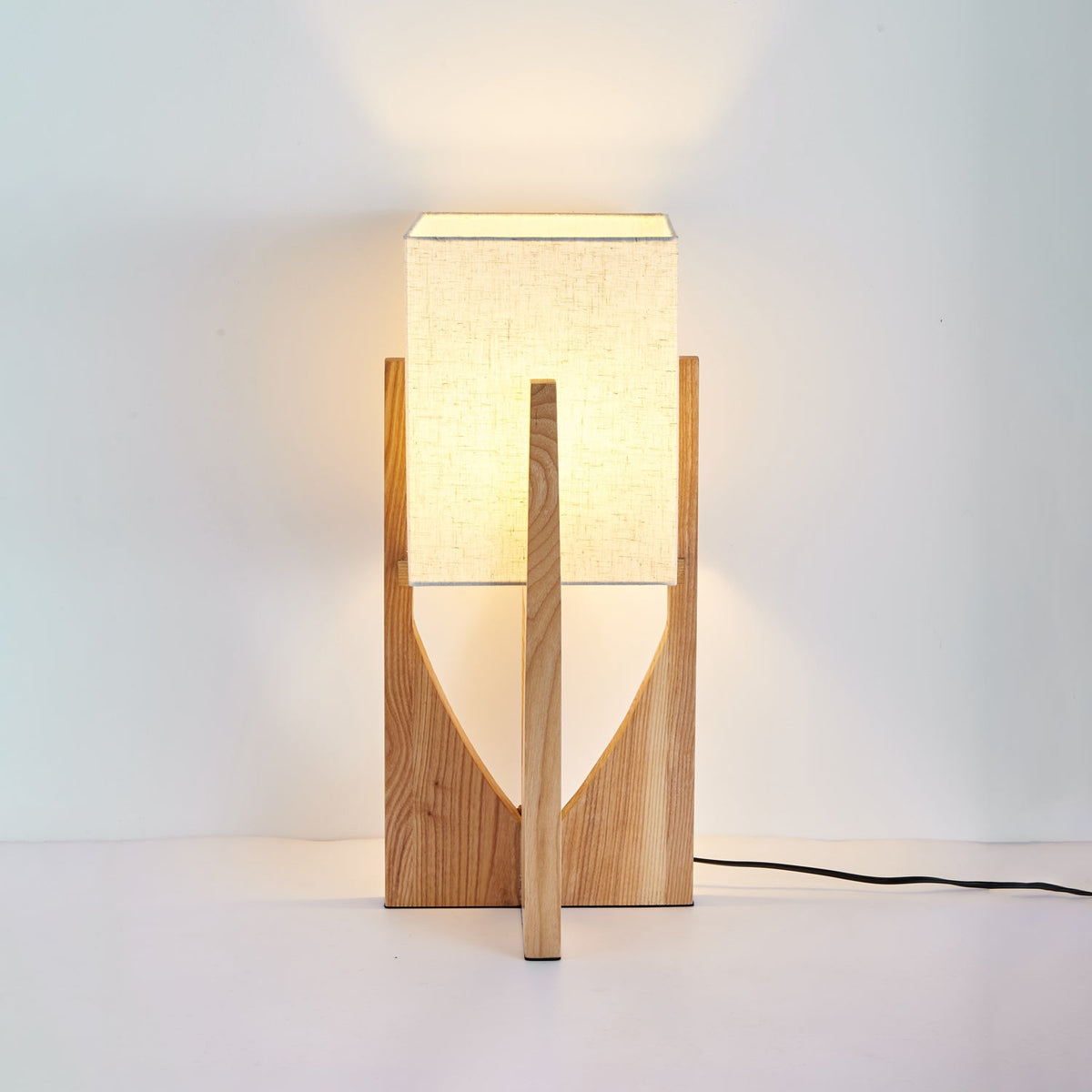Syleia lámpara de pie de madera moderna