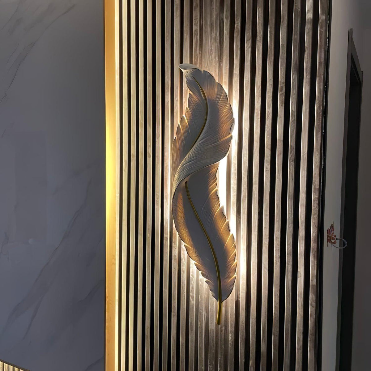 Arvess aplique de pared individual de resina Creatividad Pluma