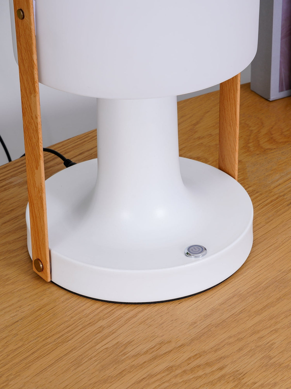 Nerys lámpara de mesa escandinava