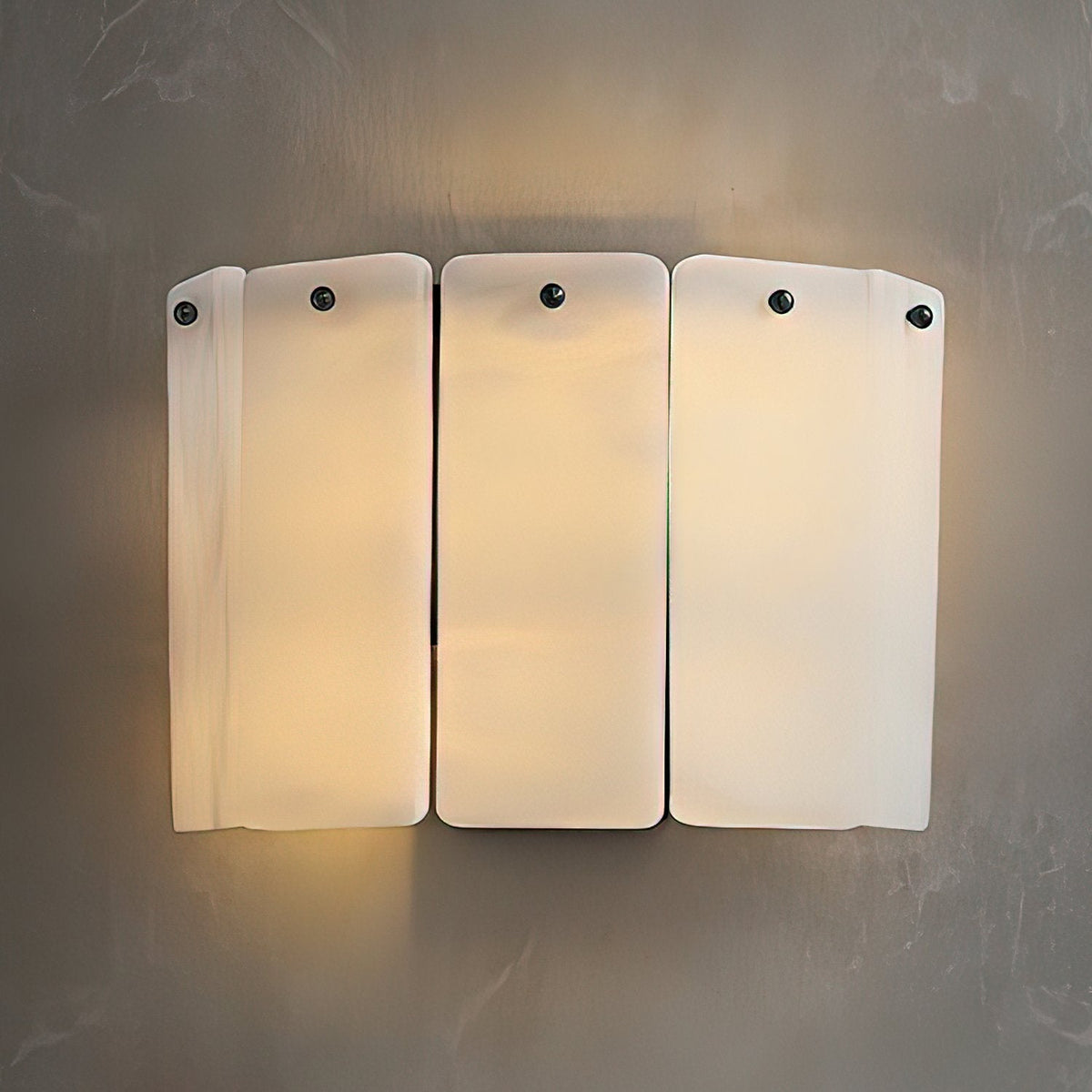 Corvane aplique de pared con placas de alabastro fracturado