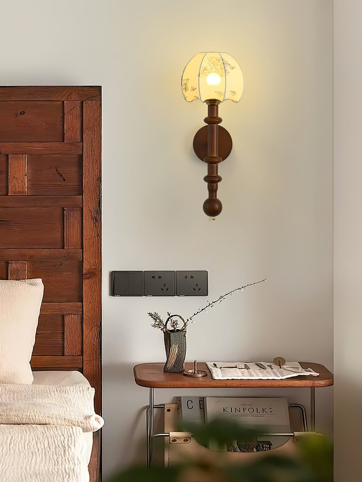 Hilda aplique de pared Roma elegancia de madera