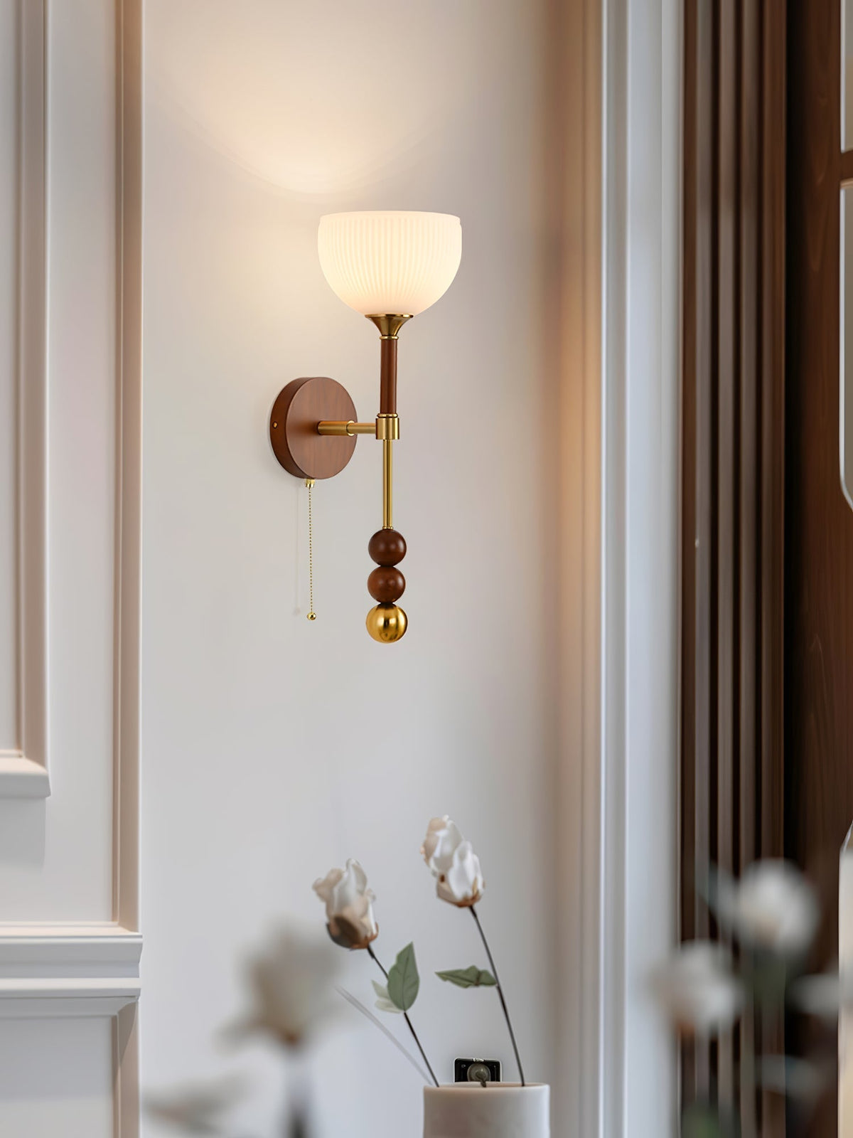Hilda aplique de pared Roma elegancia de madera