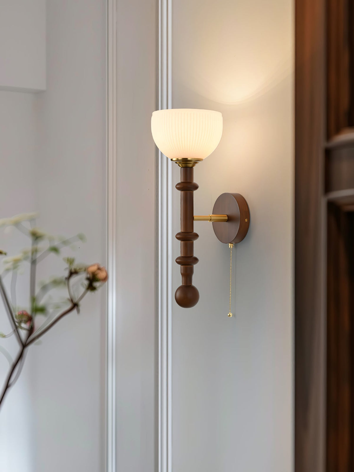 Hilda aplique de pared Roma elegancia de madera