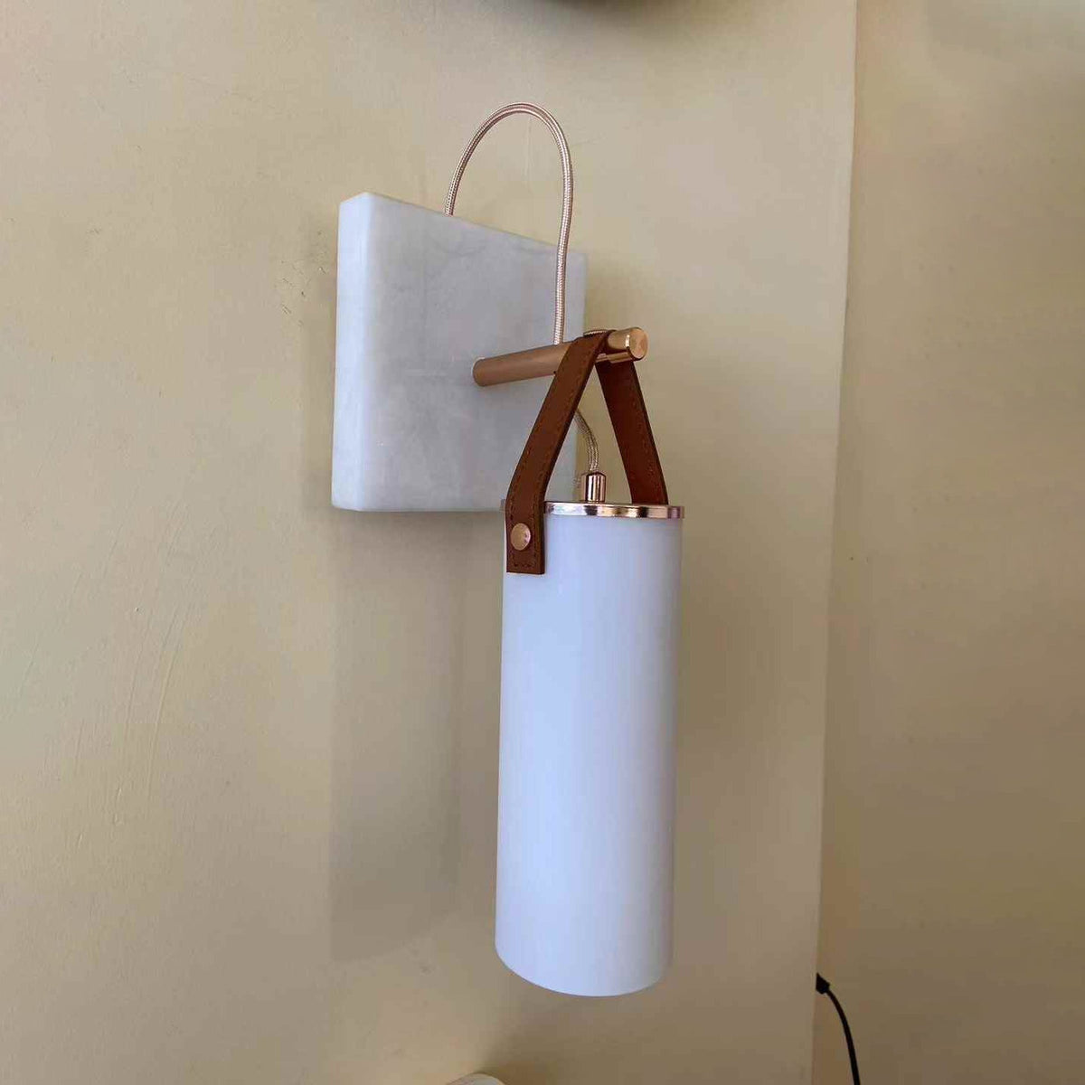 Celaliella aplique de pared con vidrio