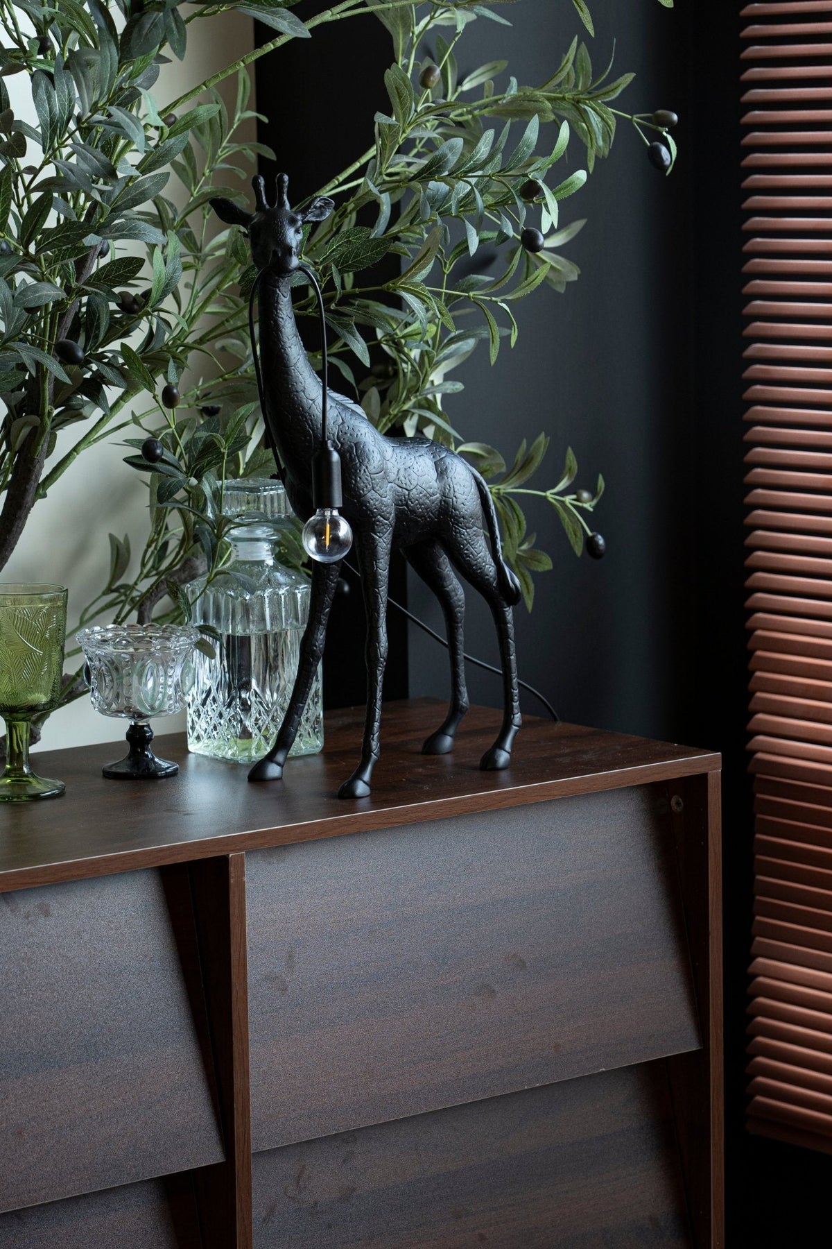 Fexl lámpara de pie de escultura Girafe Royale lujosa
