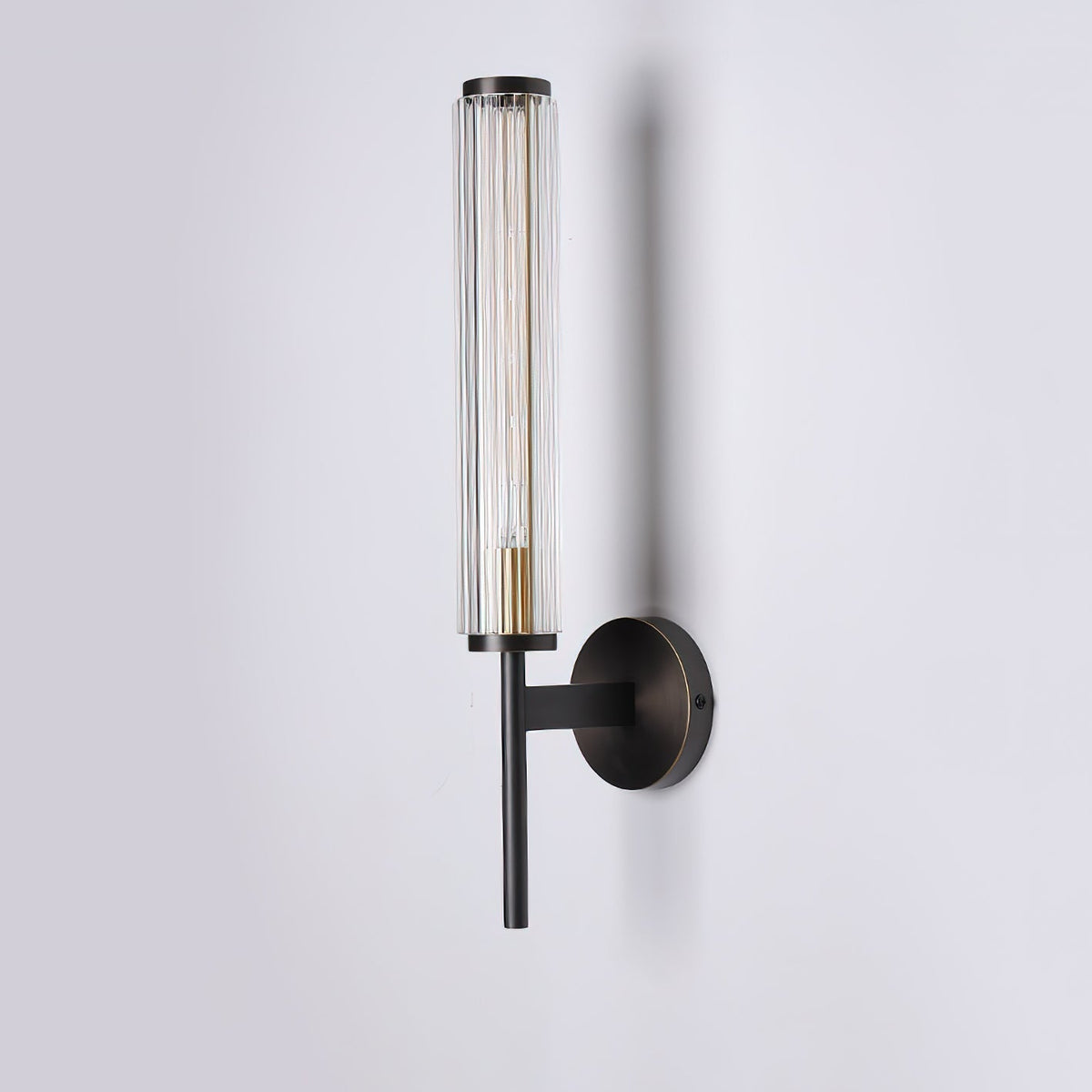 Faylen aplique de pared Premium lineal en latón con vidrio