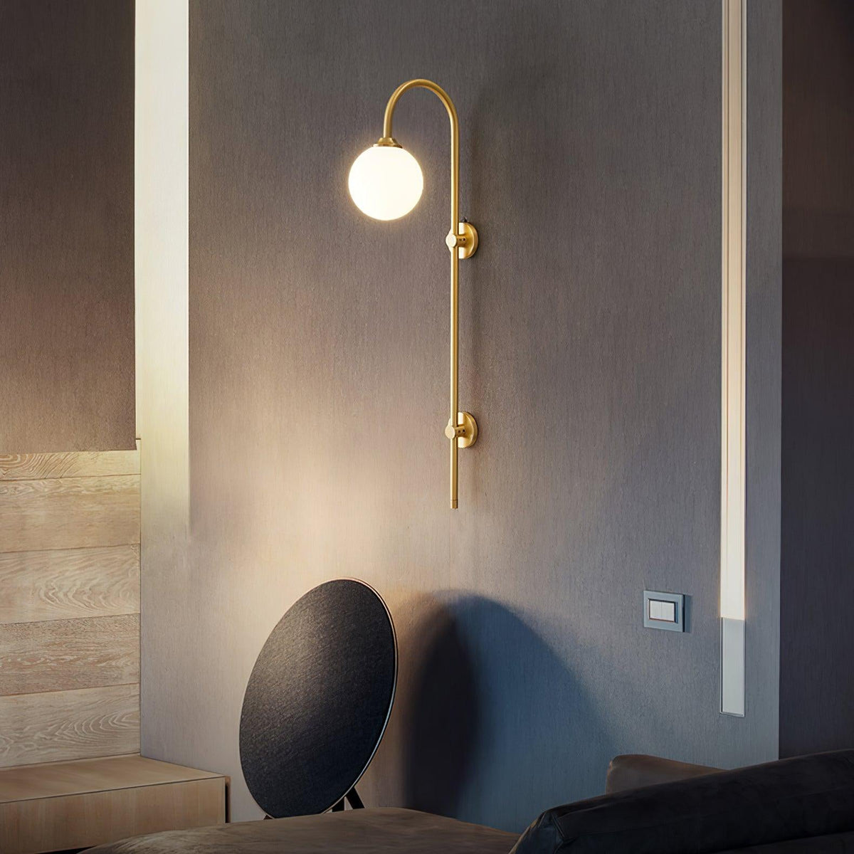 Nyvaris aplique de pared moderno minimalista de vidrio y latón con forma de globo
