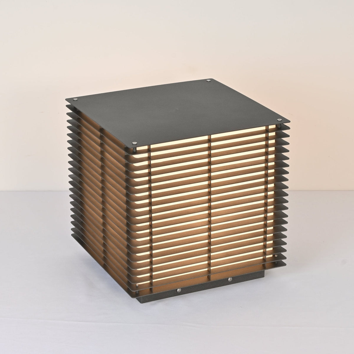 Cubra Grid Post luminaria exterior