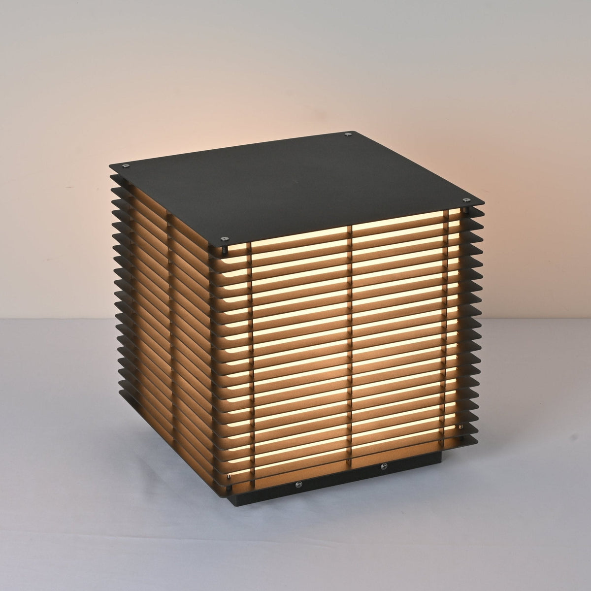 Cubra Grid Post luminaria exterior
