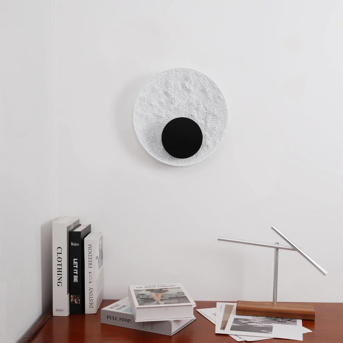 Byers Wall Lamp Round Resin