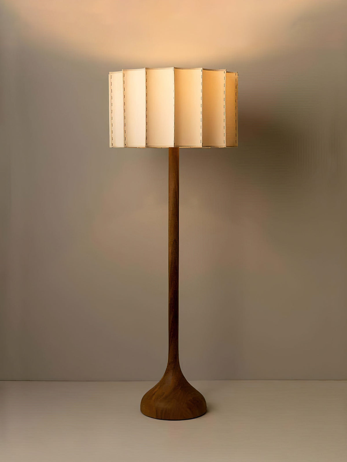 Bexi lámpara de pie minimalista de madera