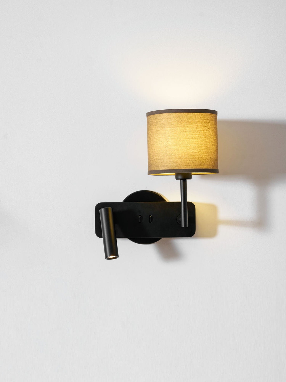 Rivoeria aplique de pared